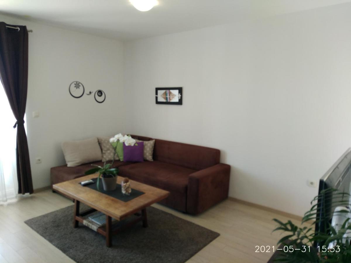 Private Pool And Sea View Apartment Omiš Екстериор снимка
