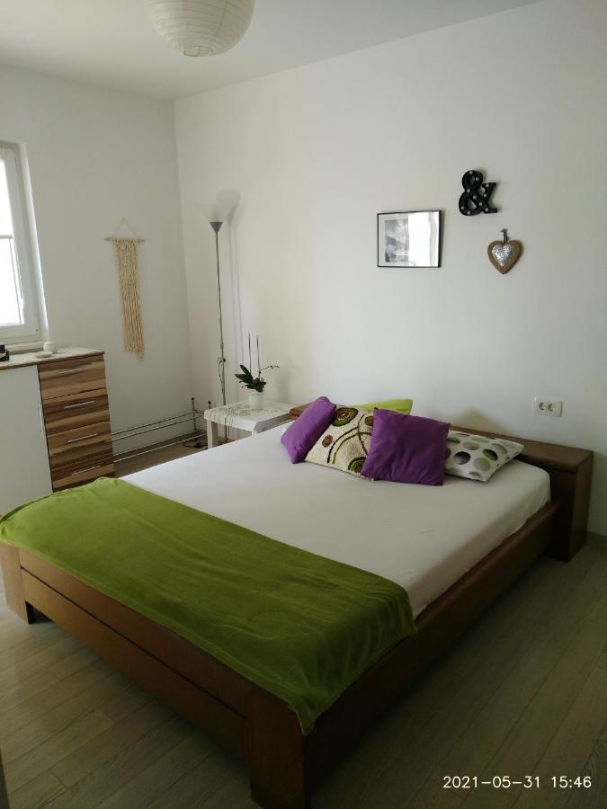 Private Pool And Sea View Apartment Omiš Екстериор снимка