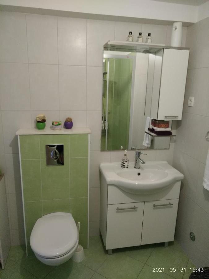 Private Pool And Sea View Apartment Omiš Екстериор снимка