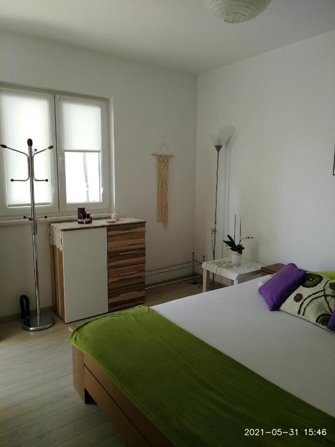 Private Pool And Sea View Apartment Omiš Екстериор снимка