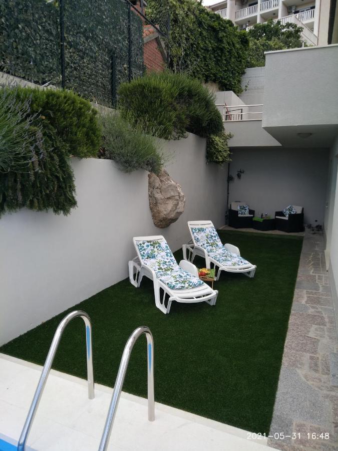 Private Pool And Sea View Apartment Omiš Екстериор снимка